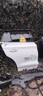 Skoda enyaq jobb hátsó , bal első ajtó eladó