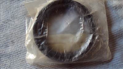 Lada niva első kerékagy szimering 21213103038