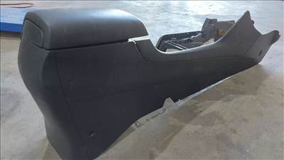 KIA Cee’d Ceed 12- Középkonzol középbox könyöklő közép konzol box 0738