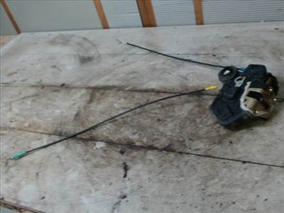 TOYOTA Corolla (E120) 2002.01.01-2004.05.31 Bal hátsó ajtó zárszerkezet központi záras