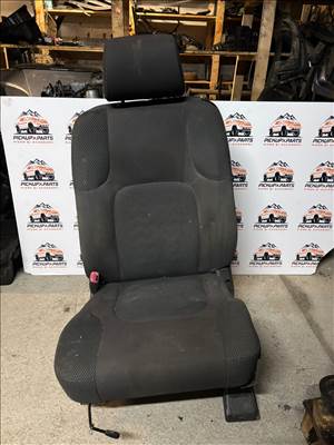 Első textil ülés Nissan Navara D40