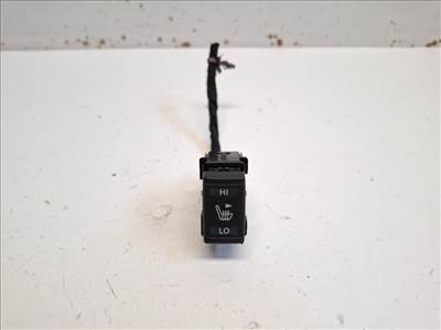 Nissan Qashqai (J11) jobb első ülésfûtés kapcsoló