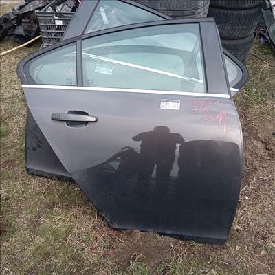 Opel Insignia A 4 és 5 ajtóshoz jobb hátsó ajtó