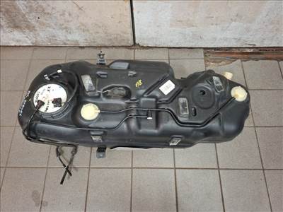 Suzuki SX4 S-Cross  üzemanyag tank (üzemanyagtartály) 8910161M0
