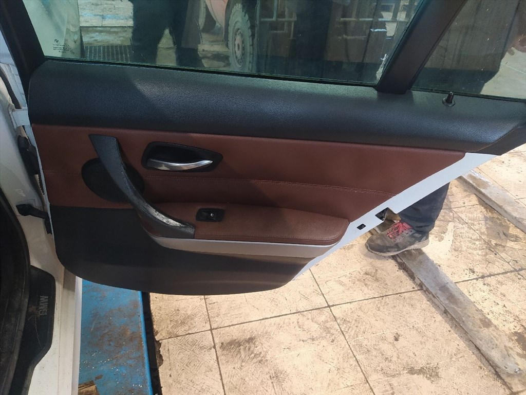 BMW 3 Touring (E91) 320 d - Bontódik! 15. kép