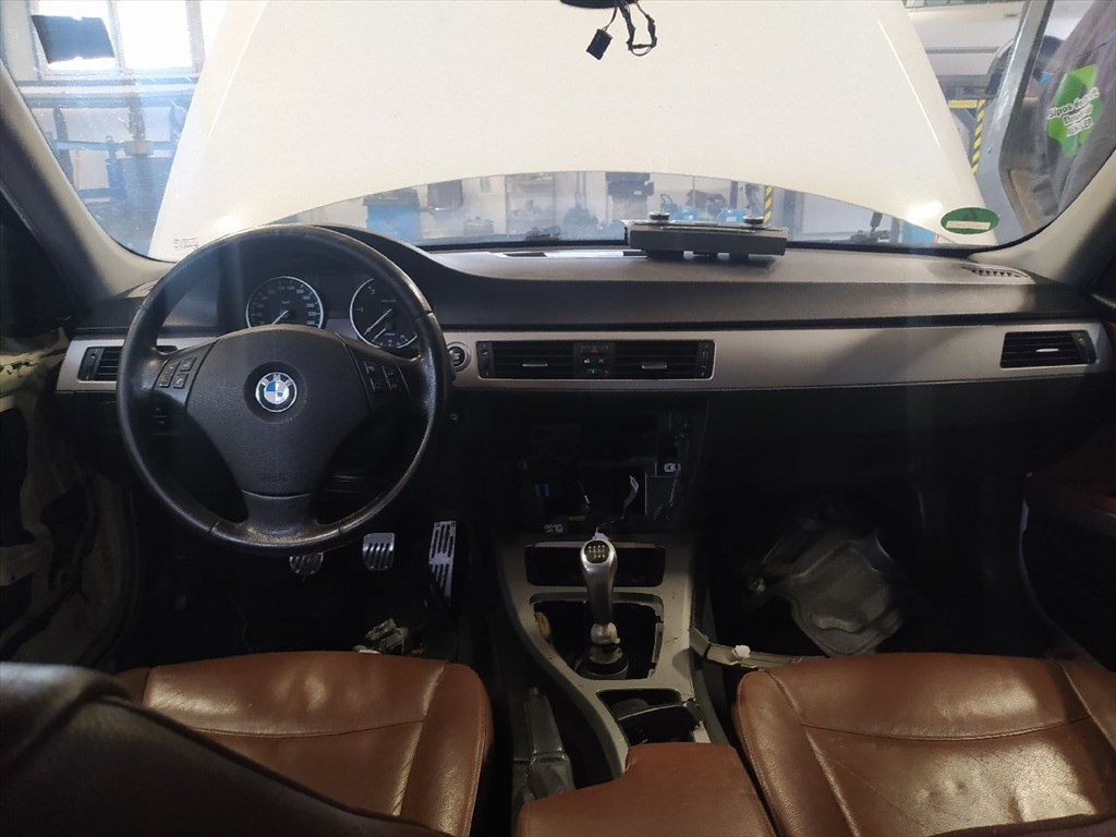 BMW 3 Touring (E91) 320 d - Bontódik! 18. kép
