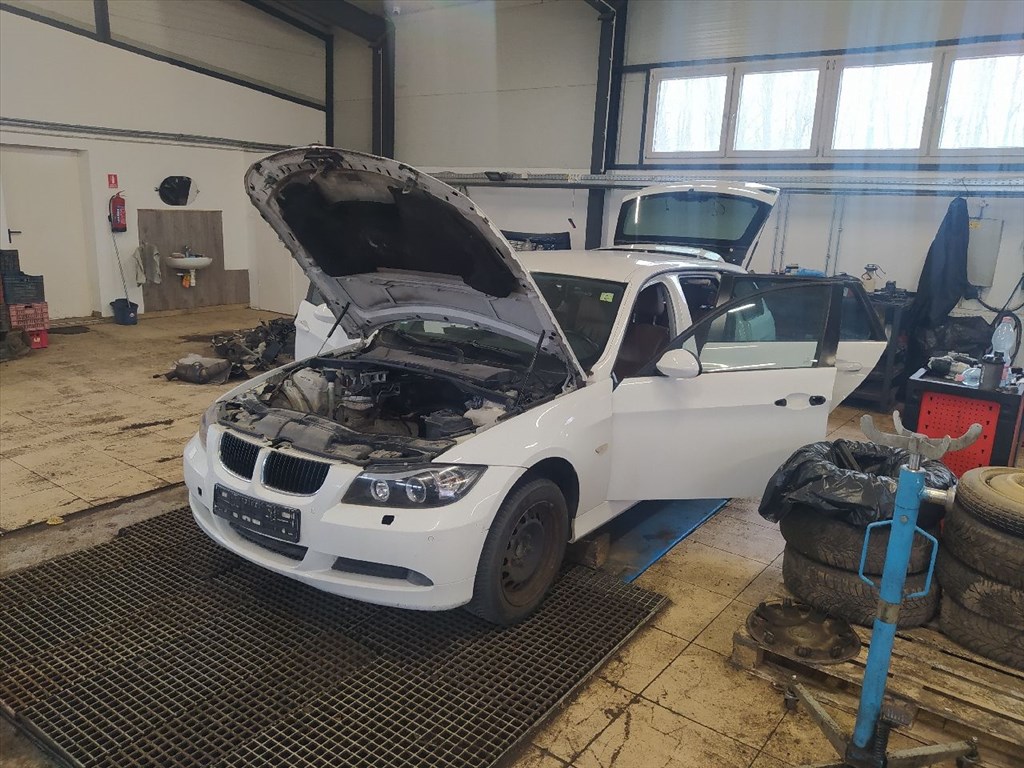 BMW 3 Touring (E91) 320 d - Bontódik! 20. kép