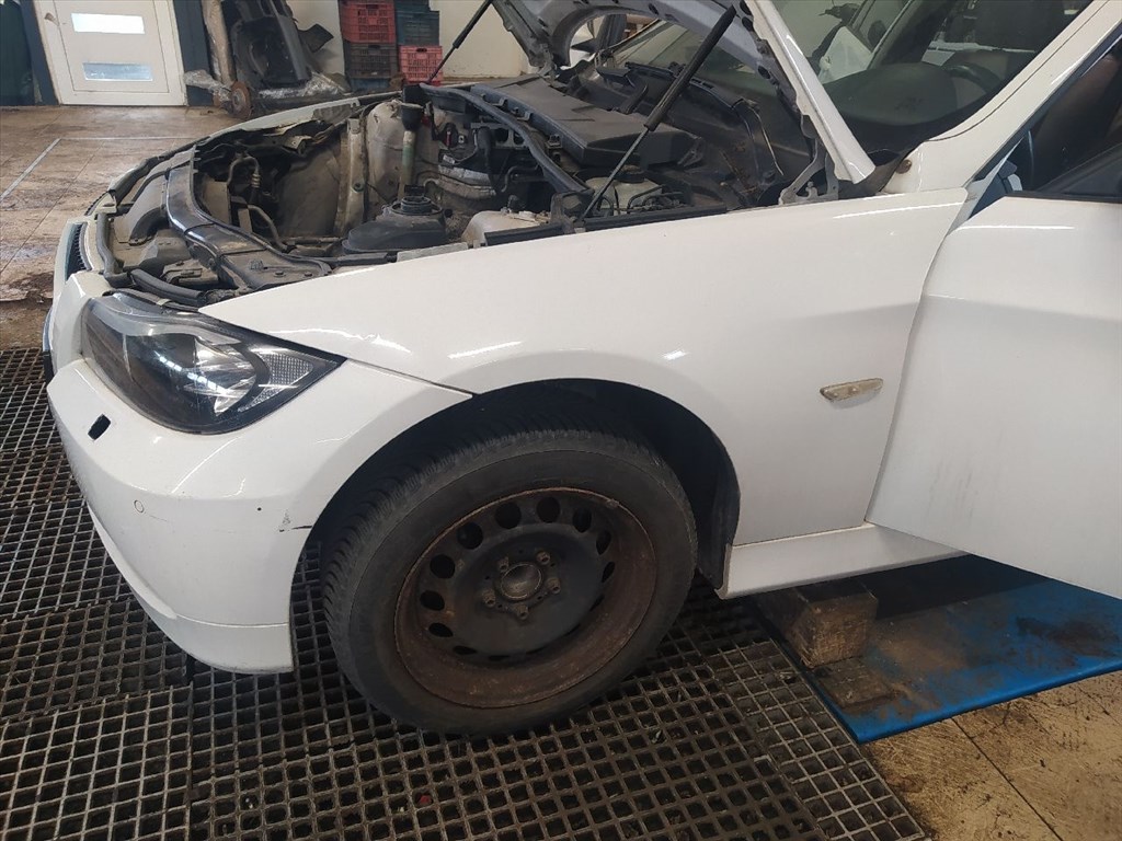 BMW 3 Touring (E91) 320 d - Bontódik! 21. kép