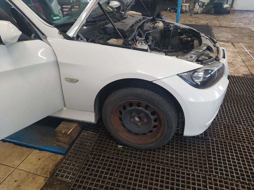 BMW 3 Touring (E91) 320 d - Bontódik! 22. kép