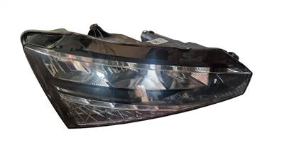 Skoda Scala Crystal Lightning jobb fényszóró Új!   valeo657941016