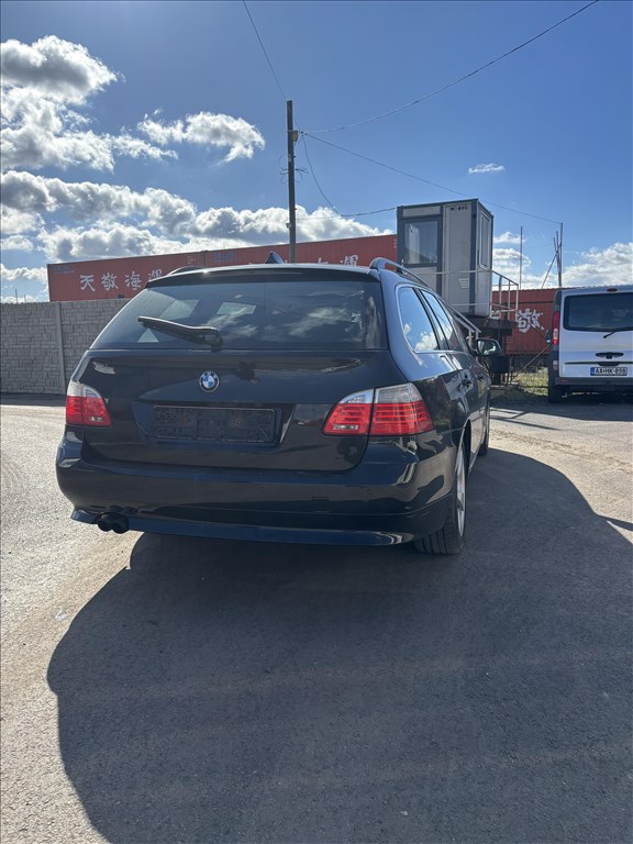 BMW 5-ös sorozat (E60/E61) bontott alkatrészei 3. kép