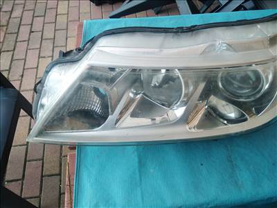 Suzuki vitara bal első lámpa