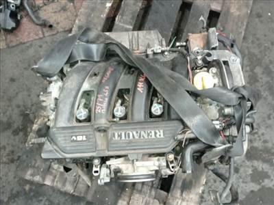 Renault Mégane I Motor (Fűzött blokk hengerfejjel) *147573* k4j750