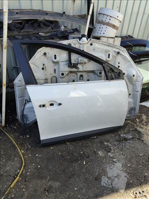 Renault Mégane III Jobb első ajtó 