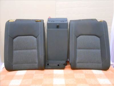 VW Passat Kombi B8 2014. szept-től Hátsó üléssor - háttámla + könyöklő