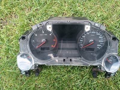 Audi A8 D3 4E óracsoport 