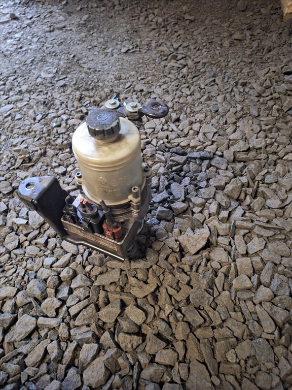 Volkswagen Polo IV szervószivattyú  2. kép