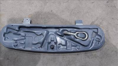 bmw e46 98- gyári szerszámkészlet szerszám készlet tartó vonószem 0sku155