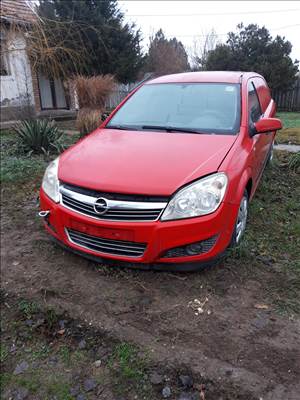 Opel Astra H kombi 1.3cdti bontott alkatrészei