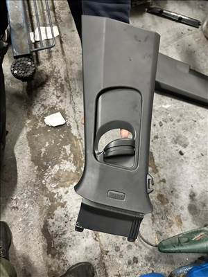 Volkswagen Tiguan II bal "B" oszlop burkolat 5na867243