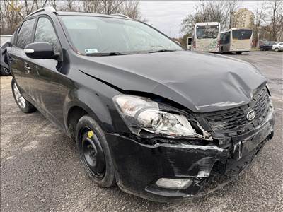 Kia Cee'd (ED) 1.6i bontott alkatrészei