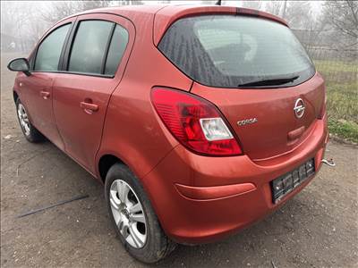 Opel Corsa D 1.2i bontott alkatrészei
