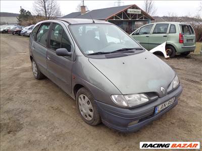 Renault Scénic bontott alkatrészei