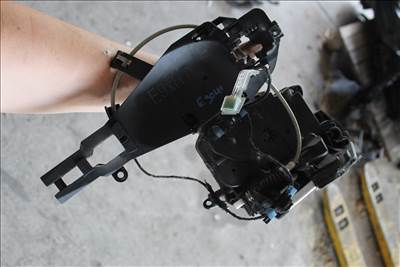 BMW 5-ös sorozat F10/F11 ajtó zár