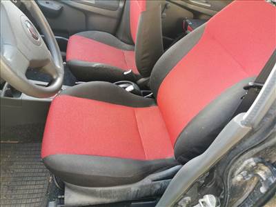 Suzuki Ignis II SUZUKI IGNIS II (MH) Bal első Ülés 