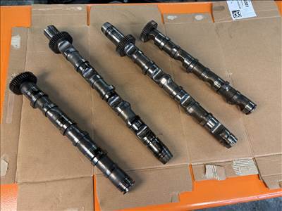 Audi A6 (C5 - 4B) vezérműtengely 