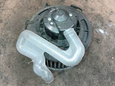 Mazda 3 (BK) Fűtőmotor (Klímás) *141207* 8940000270