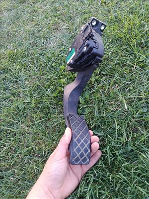 Audi A8 D3 4E Gázpedál 