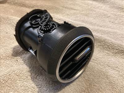 Audi A3 (8P) 8P jobb szellőző 8p0820901a