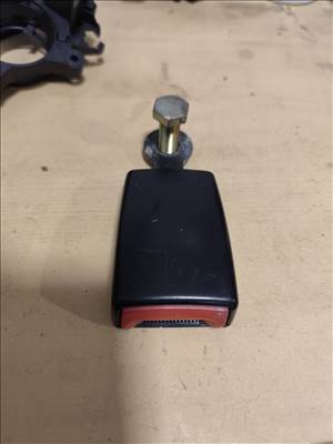 Mercedes Viano W639 biztonsági öv csat 