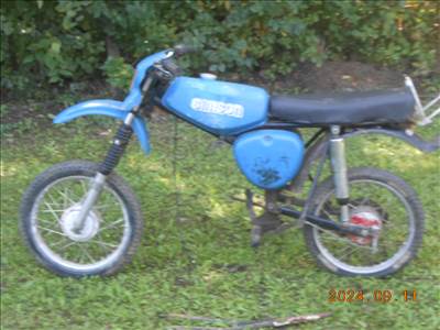SIMSON S51 / 1E1-H ENDÚRÓ TIPUSÚ,1990-ES ÉVJÁRATÚ,GYÁRI ADATTÁBLÁS CSUPASZ FŐVÁZ 