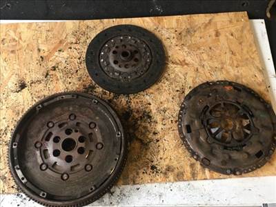 Volkswagen Golf V kuplung