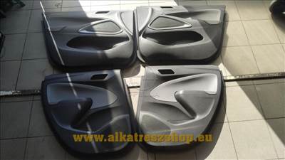 Opel Crossland ajtókárpit garnitúra 