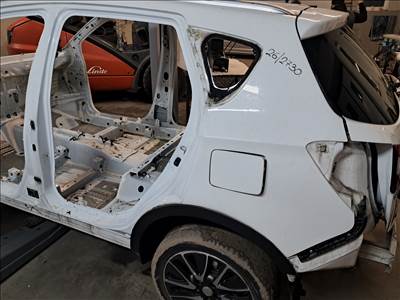 Suzuki SX4 S-Cross I (JY) Bal hátsó sárvédő, negyed 