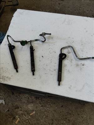 Renault Mégane III befecskendező  8200421897