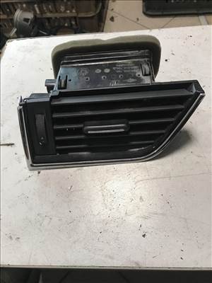 Skoda Octavia III bal légbefúvó 5e0819701