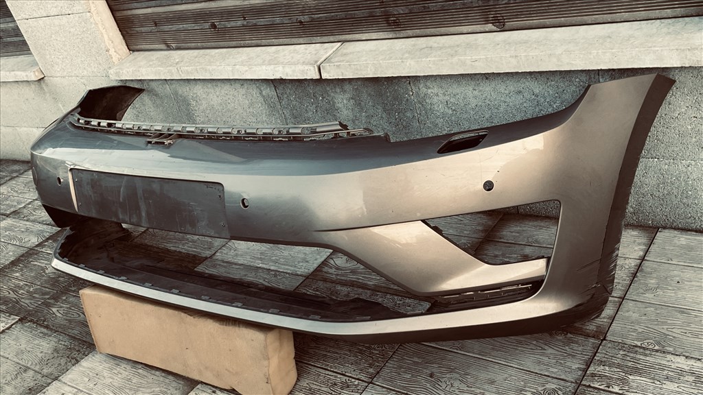 Volkswagen VW Golf Sportsvan első lökhárító 510807221F 3. kép