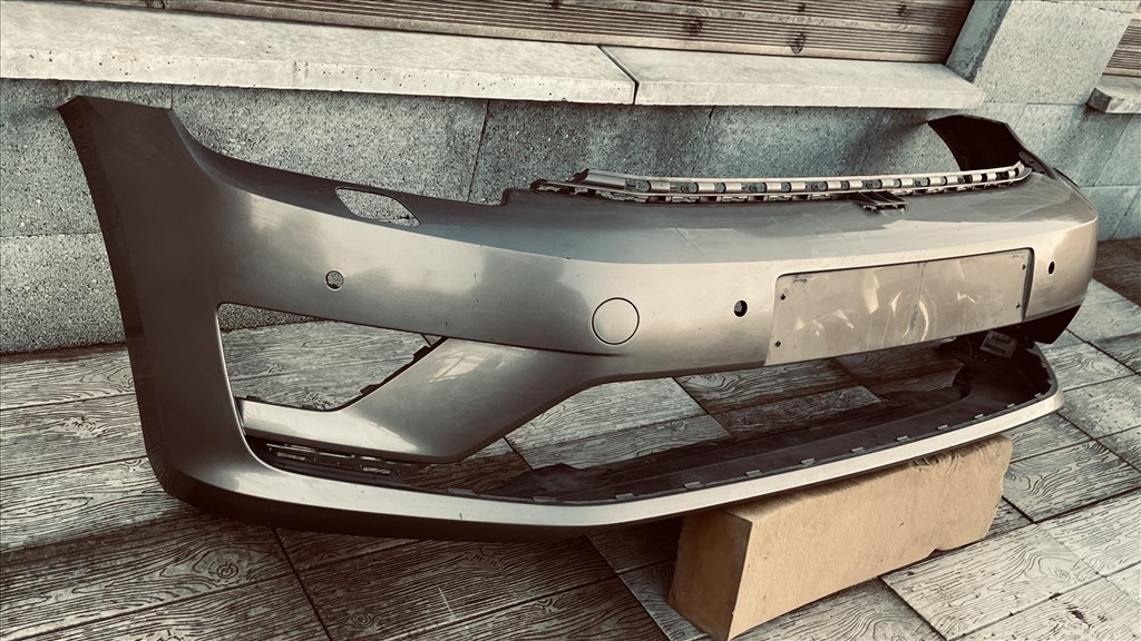 Volkswagen VW Golf Sportsvan első lökhárító 510807221F 2. kép