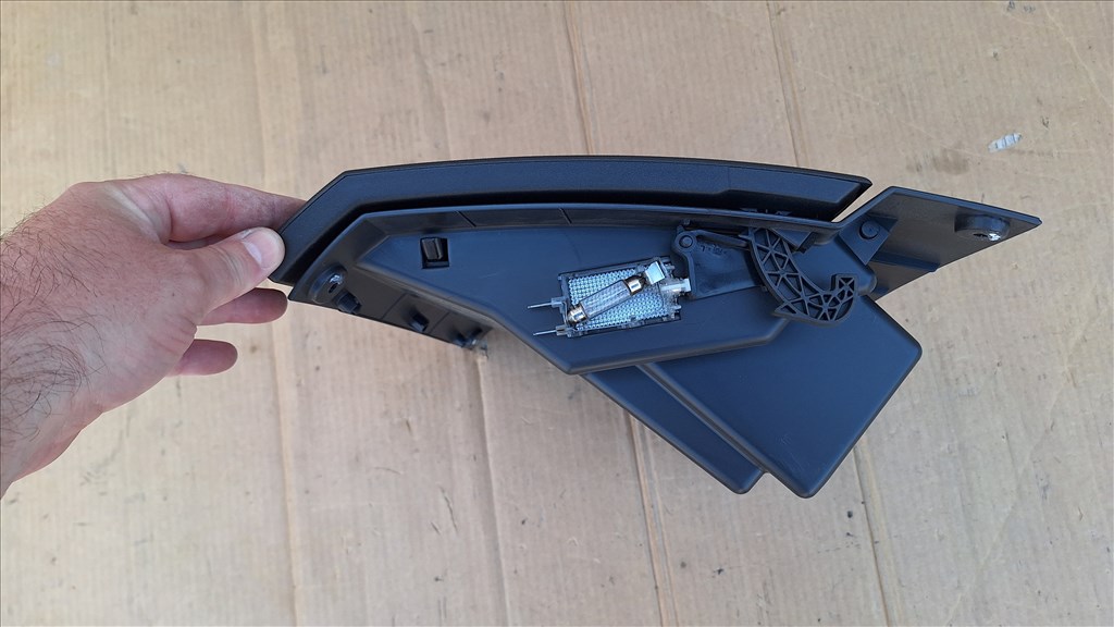 Opel Meriva A kesztyűtartó 4. kép