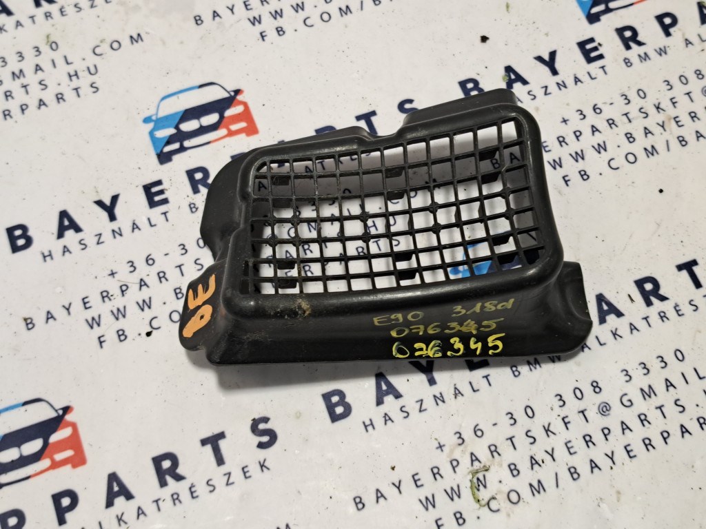 BMW E81 E87 E82 E88 E90 E91 E92 E93 E84 X1 bal elsõ levélrács lefolyó rács 2. kép