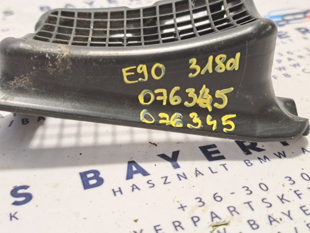BMW E81 E87 E82 E88 E90 E91 E92 E93 E84 X1 bal elsõ levélrács lefolyó rács 4. kép