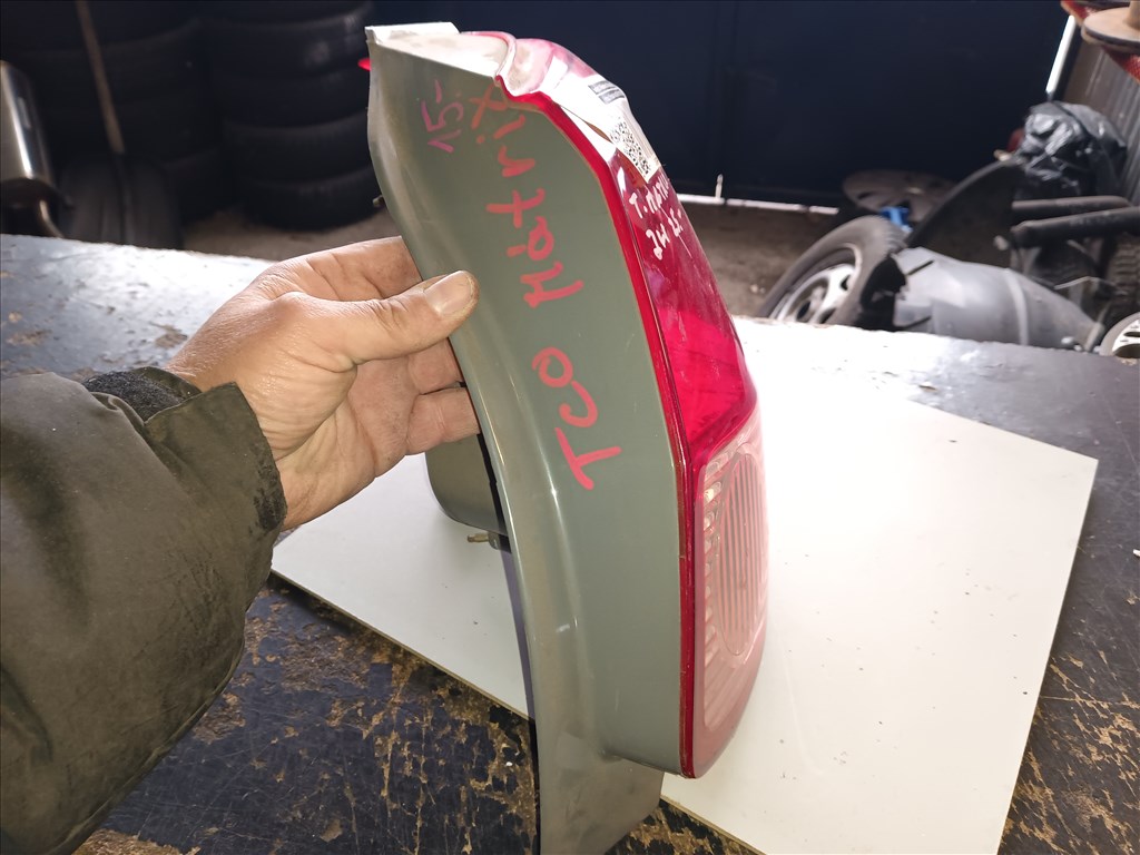 Toyota MATRIX  Jobb hátsó lámpa  2. kép