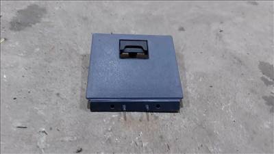 Nissan Terrano WD21 87- Műszerfal biztosítéktábla takaró burkolat 8304