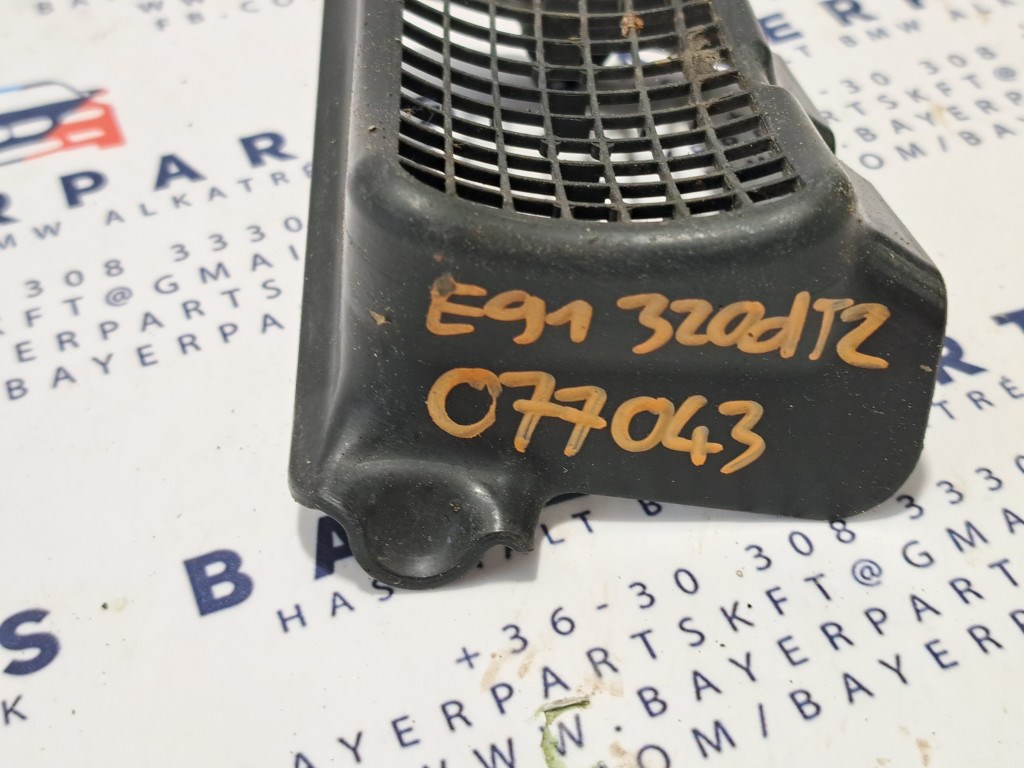 BMW E81 E87 E82 E88 E90 E91 E92 E93 E84 X1 bal elsõ levélrács lefolyó rács 4. kép