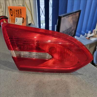 Ford Focus Mk3 Hátsó lámpa bal belső 4 ajtós Új! 