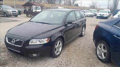 Eladó Volvo V50 D2 (1560 cm³, 115 PS) Végig vez.sz.könyv!